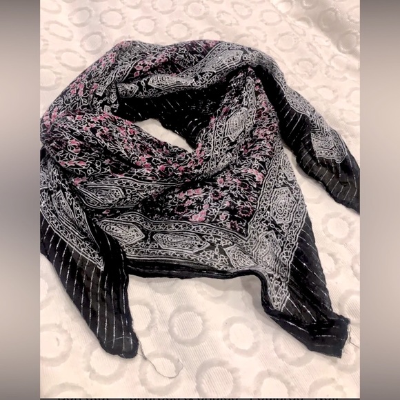 Le Château square scarf - Picture 1 of 3